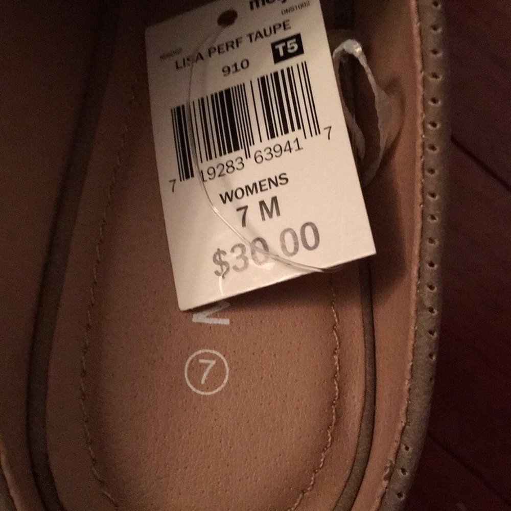 Massini cute slip on shoes size 7 NWT - Picture 4 of 7
